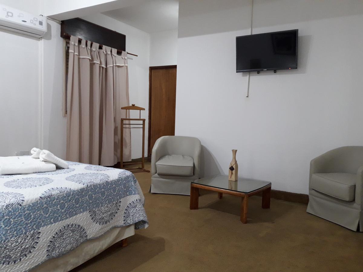 Iberia Hotel Olascoaga Neuquén Εξωτερικό φωτογραφία