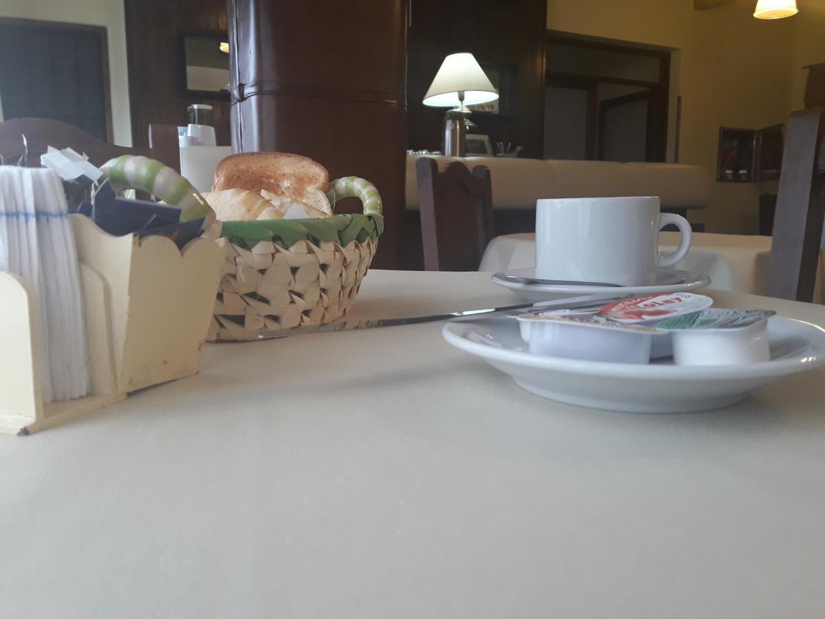 Iberia Hotel Olascoaga Neuquén Εξωτερικό φωτογραφία